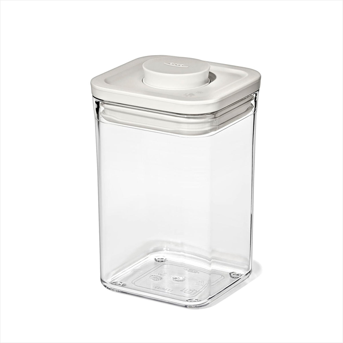 OXO Good Grips Pet POP Container – 6.0 Qt/5.7 L with Half Scoop, Ideal for up to 6.5lbs of Dog Food or 4.5lbs of Cat Food, Airtight Dog and Cat Food Storage Container, BPA Free, Clear