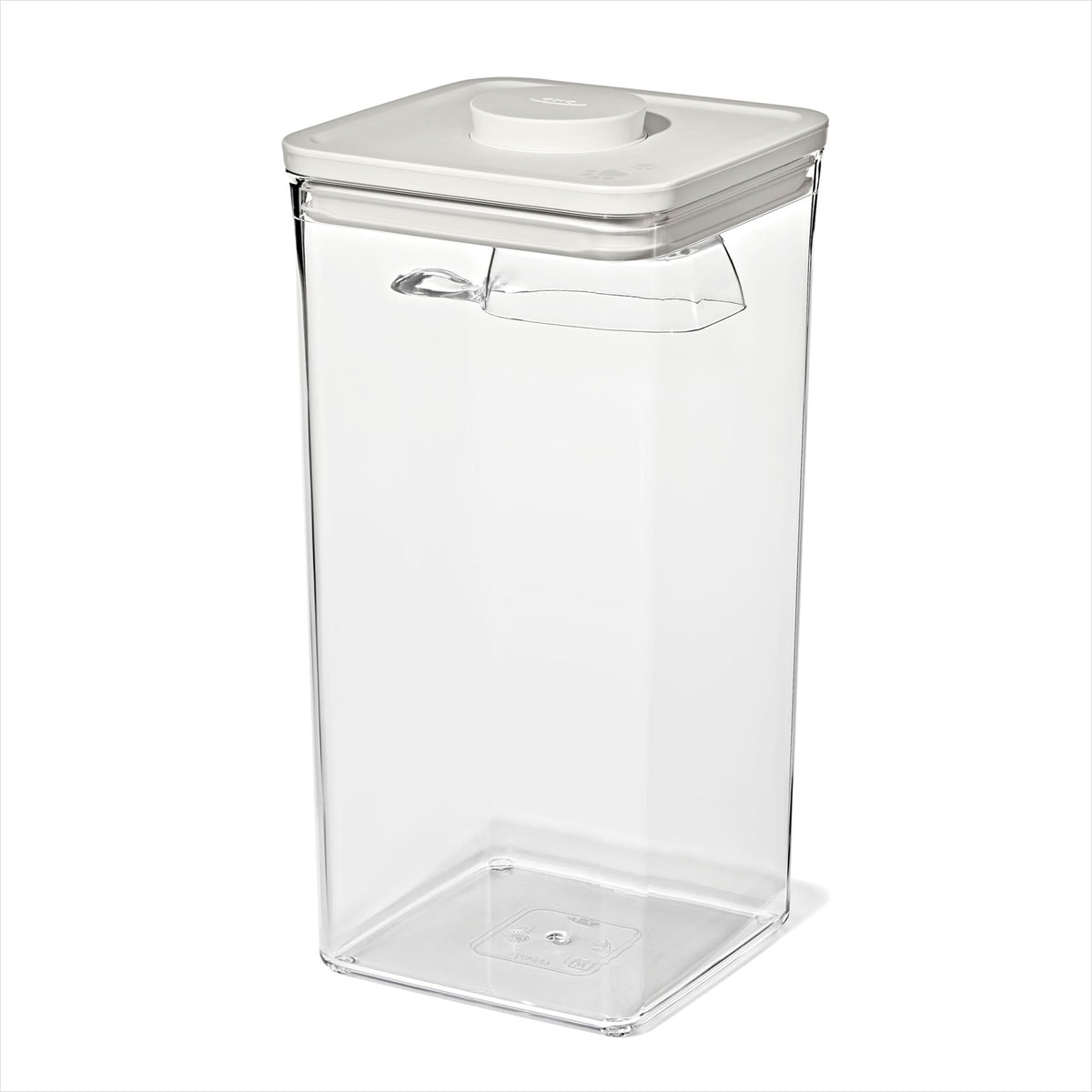 OXO Good Grips Pet POP Container – 6.0 Qt/5.7 L with Half Scoop, Ideal for up to 6.5lbs of Dog Food or 4.5lbs of Cat Food, Airtight Dog and Cat Food Storage Container, BPA Free, Clear