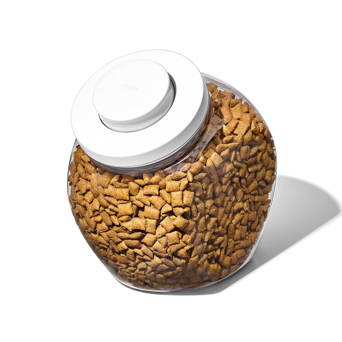 OXO Good Grips Pet POP Container – 6.0 Qt/5.7 L with Half Scoop, Ideal for up to 6.5lbs of Dog Food or 4.5lbs of Cat Food, Airtight Dog and Cat Food Storage Container, BPA Free, Clear
